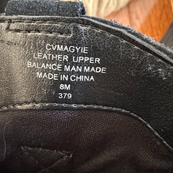 Black suede block heel western look boot- size 8 - Picture 3 of 6